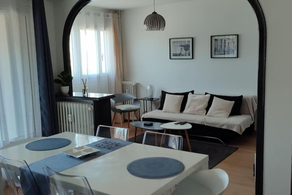 Quartier Des Emailleurs-T4 Avec Balcon Et Garage Apartment Лимож Екстериор снимка