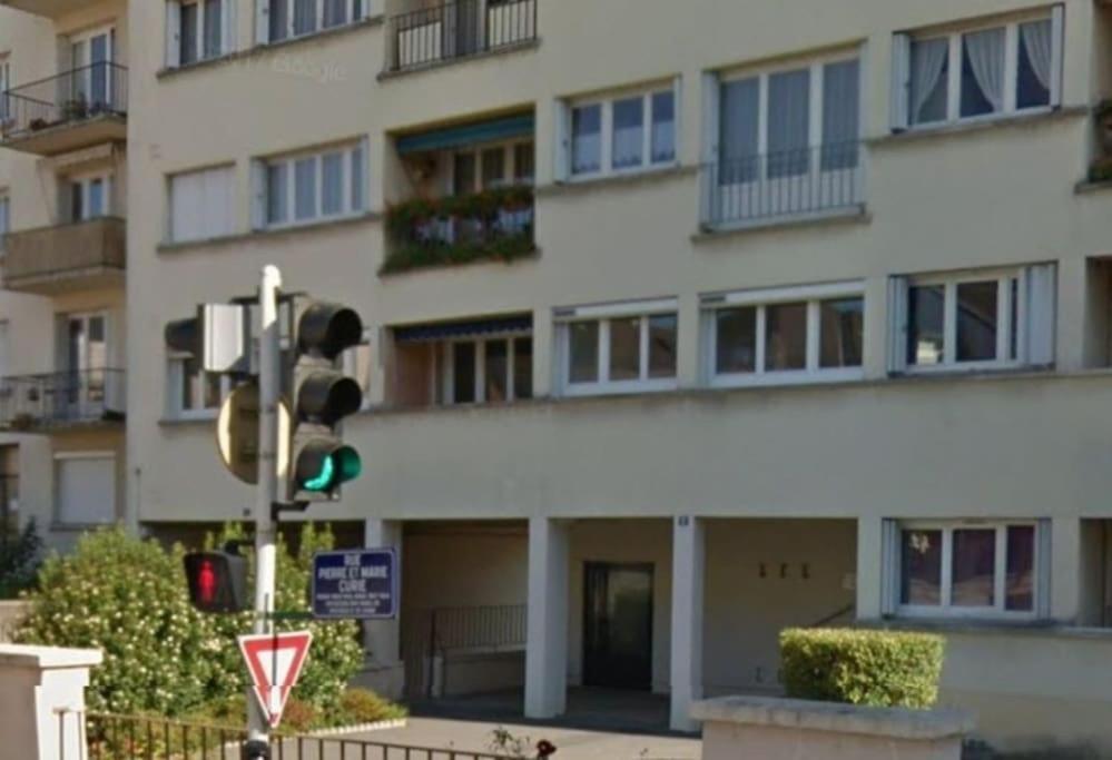 Quartier Des Emailleurs-T4 Avec Balcon Et Garage Apartment Лимож Екстериор снимка